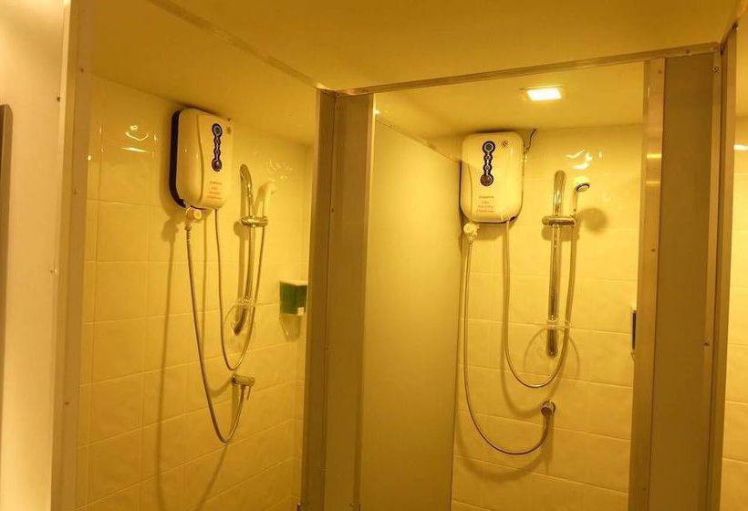 Loma Hostel Phuket 8