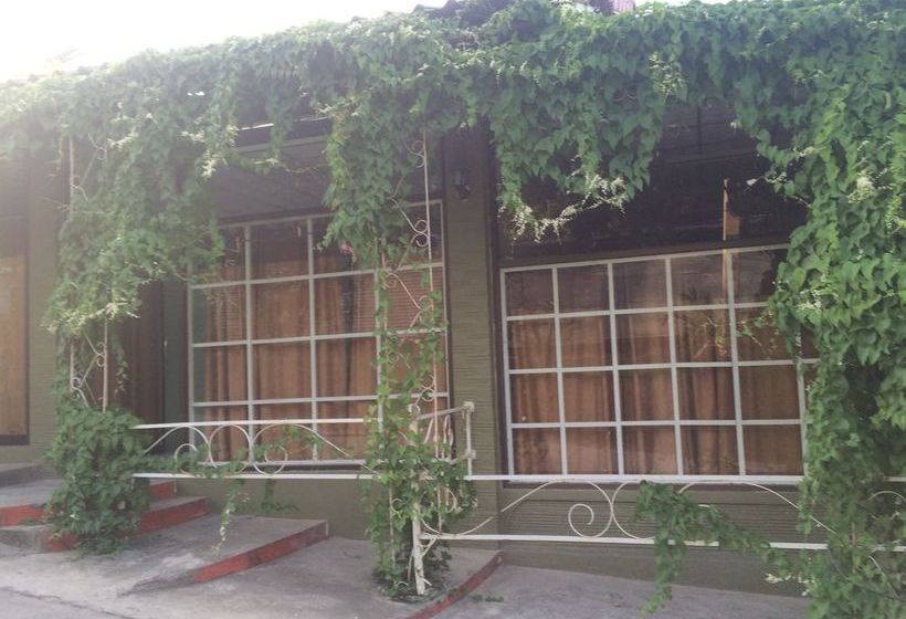 Hostel Supreeya Guesthouse 1