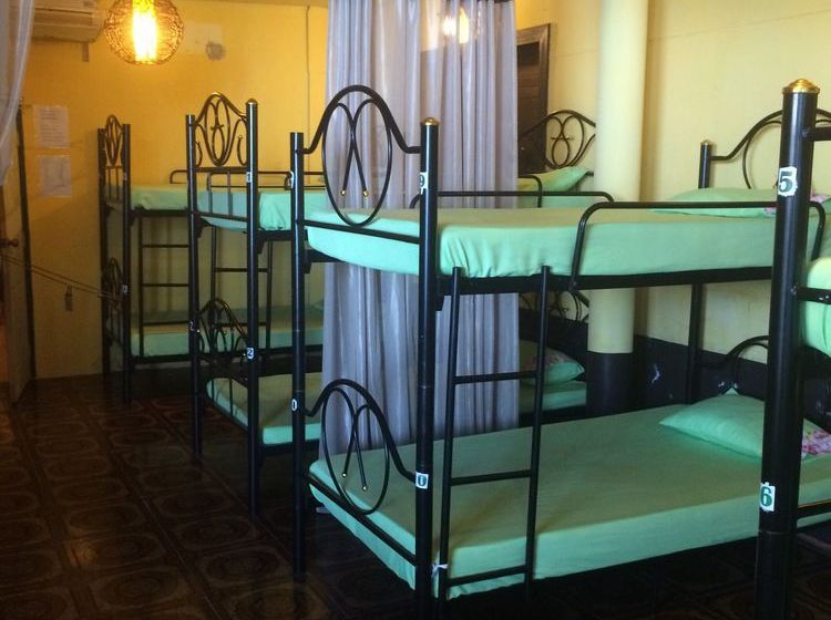 Hostel Supreeya Guesthouse 19