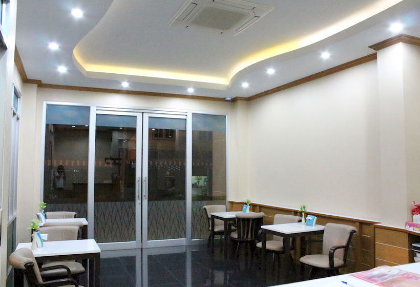 Hotel Triton Place 13