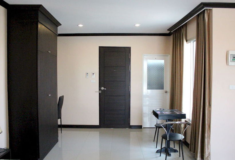 Hotel Triton Place 2