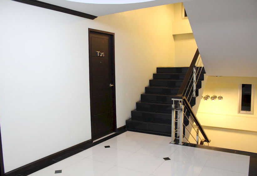 Hotel Triton Place 9