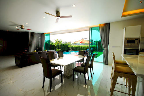 Aria Lake And Golf Villa 3