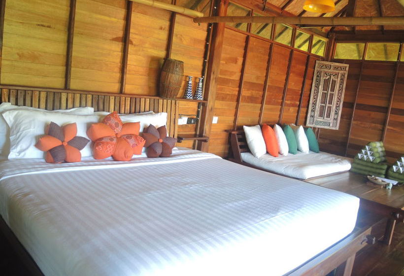 Serendipity Beach Resort Koh Lipe 18