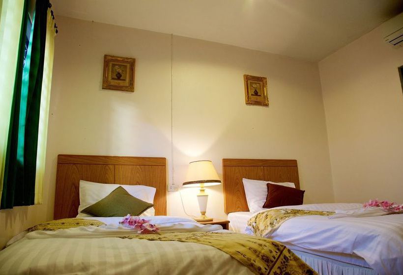 Hotel Baan Kasirin Resort 2 Koh Lipe 12