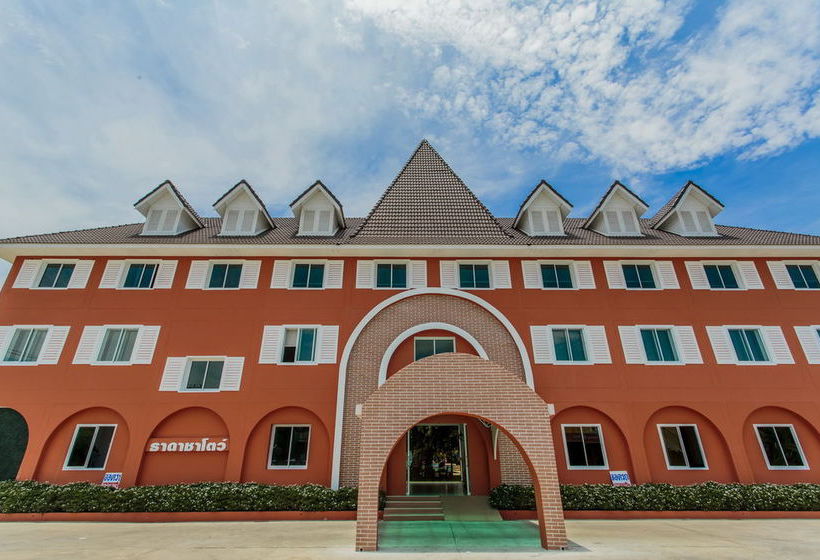 Thada Chateau Hotel 5