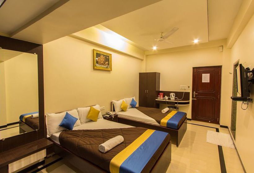 Hotel Aarya International 3