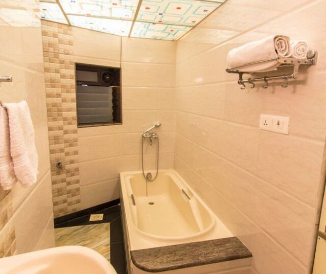 Hotel Aarya International 6