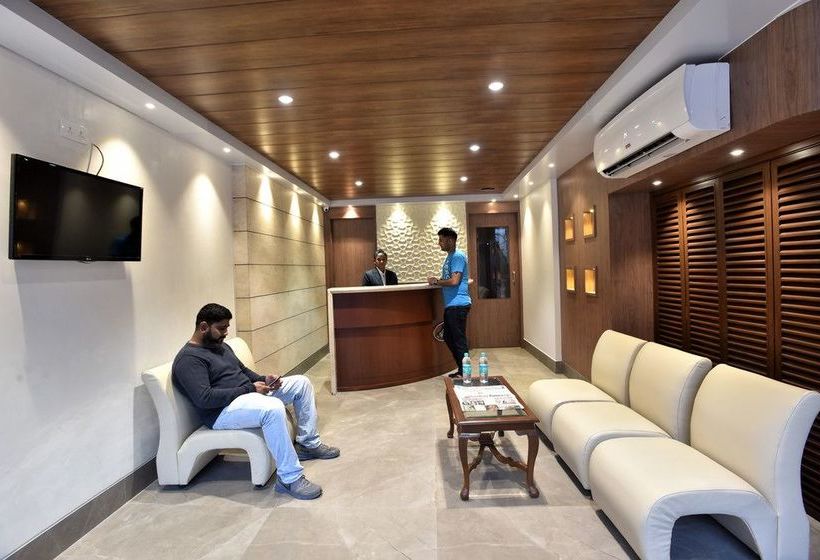 Hotel Aarya International 7