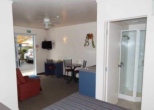 Avenue Heights Motel 18