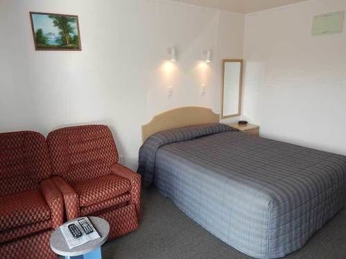 Avenue Heights Motel 8