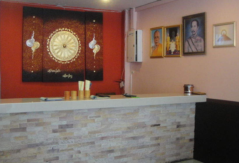 Hotel Malee Beach Guest House 12