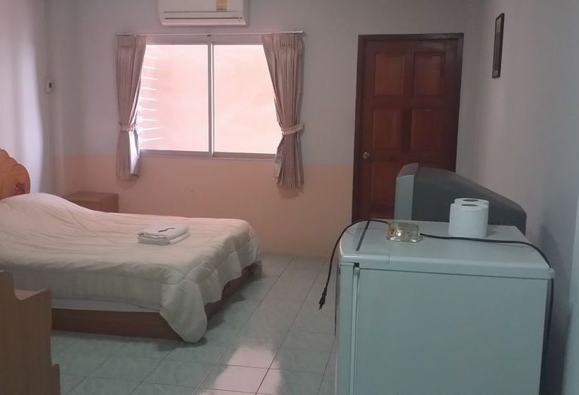 Hotel Malee Beach Guest House 7