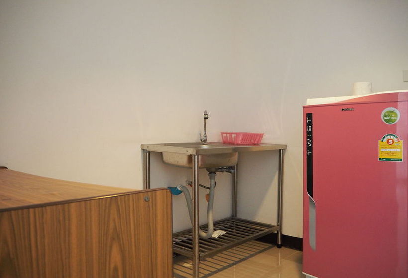 Hotel Wilai Guesthouse 8