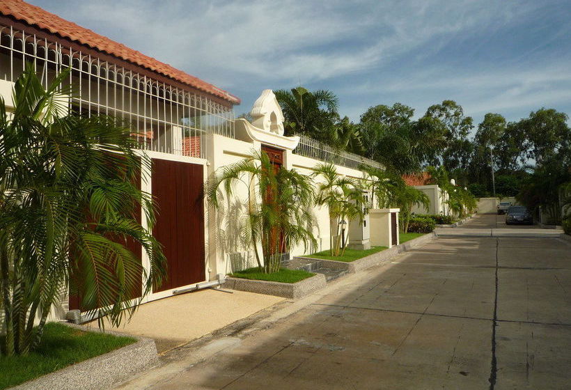 Majestic Residence Pool Villa Pattaya 10