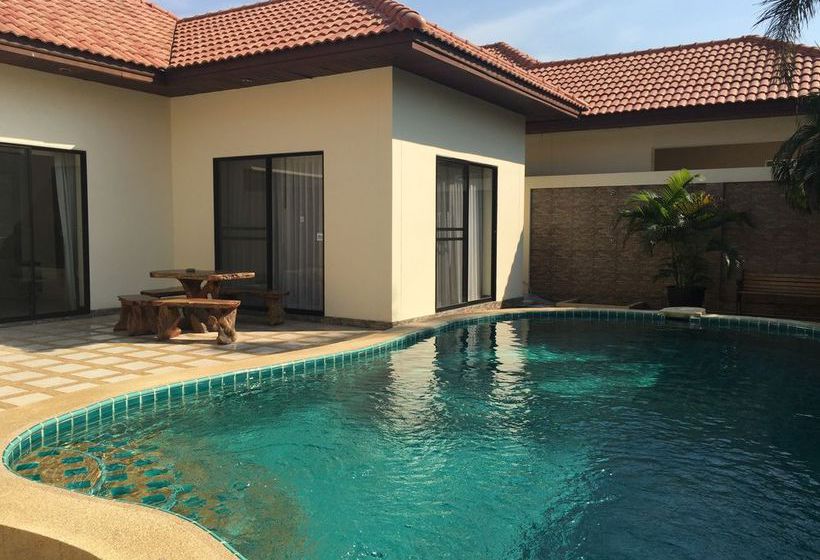 Majestic Residence Pool Villa Pattaya 16