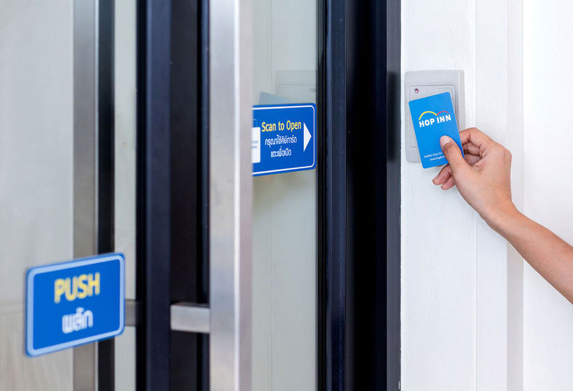 Hotel Hop Inn Phitsanulok 14