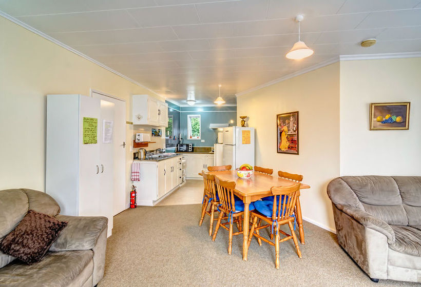 Abbey Court Motel 10