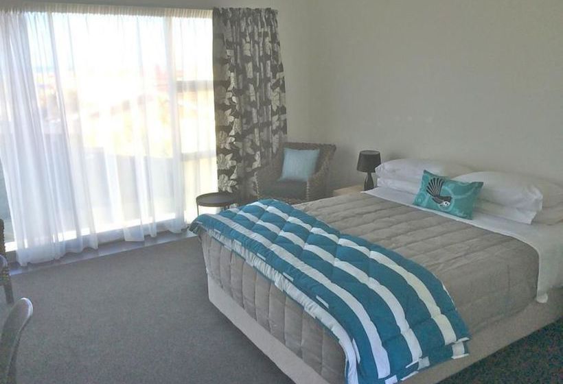 Motel Carters By The Sea Westport 10