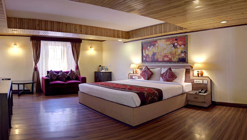 Hotel Summit Yashshree Suite & Spa 6