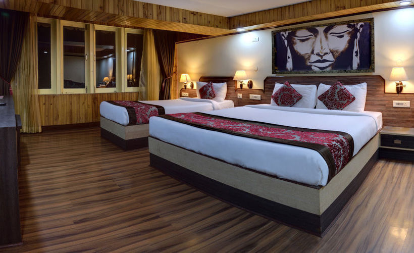 Hotel Summit Yashshree Suite & Spa 8