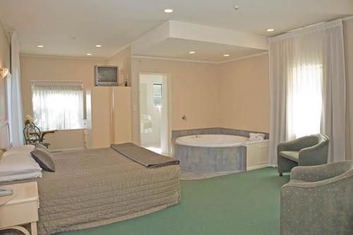 Cumberland Court Motel 2