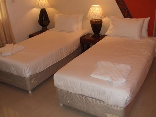 Hotel Tiara Hideaway 8