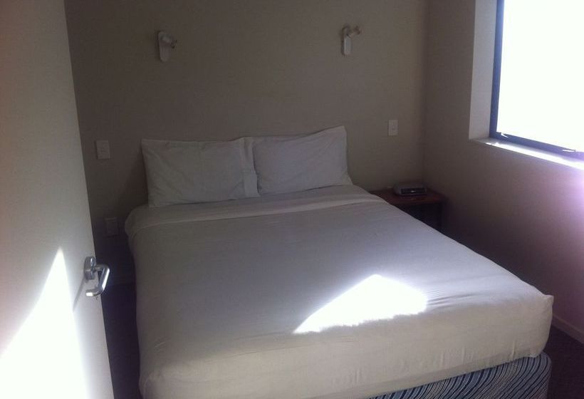 Ocean Waves Motel 10