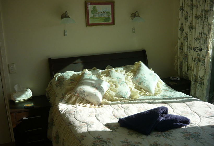 Swallows Nest Accommodation 14