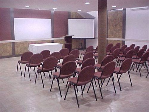 Hotel Kings Sanctuary Resort 10