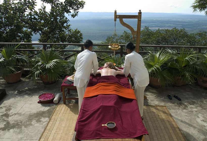 Resort Ananda In The Himalayas 18