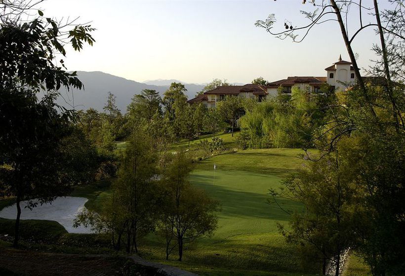 Resort Ananda In The Himalayas 20