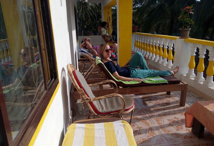 Hotel Cupid's Heaven Beach Resort