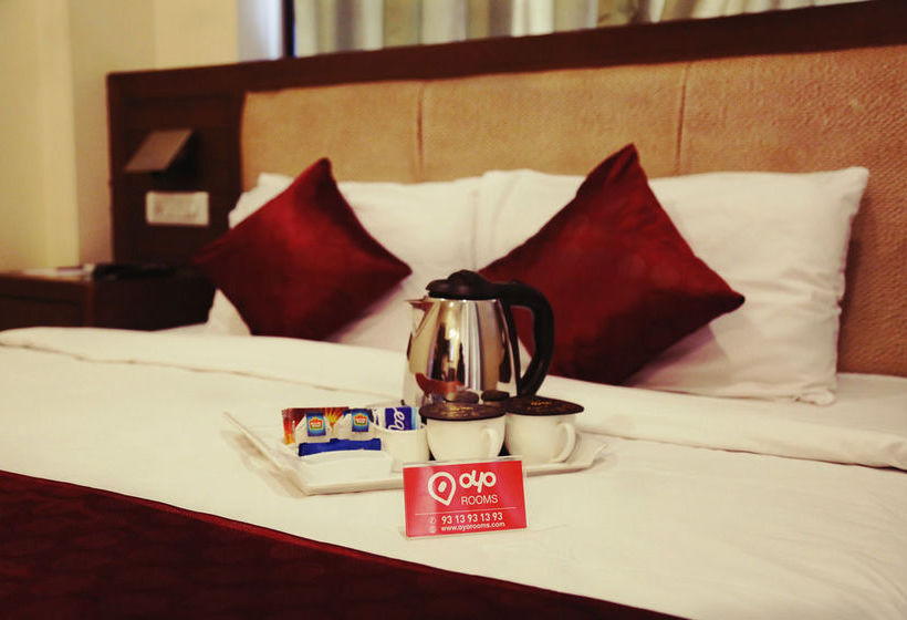 Hotel Oyo Premium Chakan 7