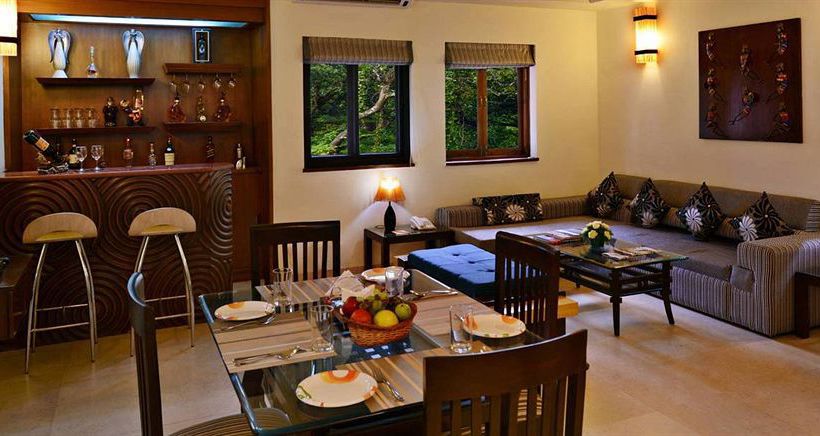 Hotel La Sunila Clarks Inn Suites 1