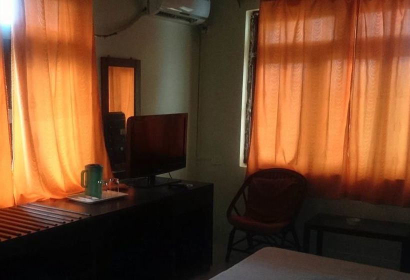 Hotel Royal Mirage Beach