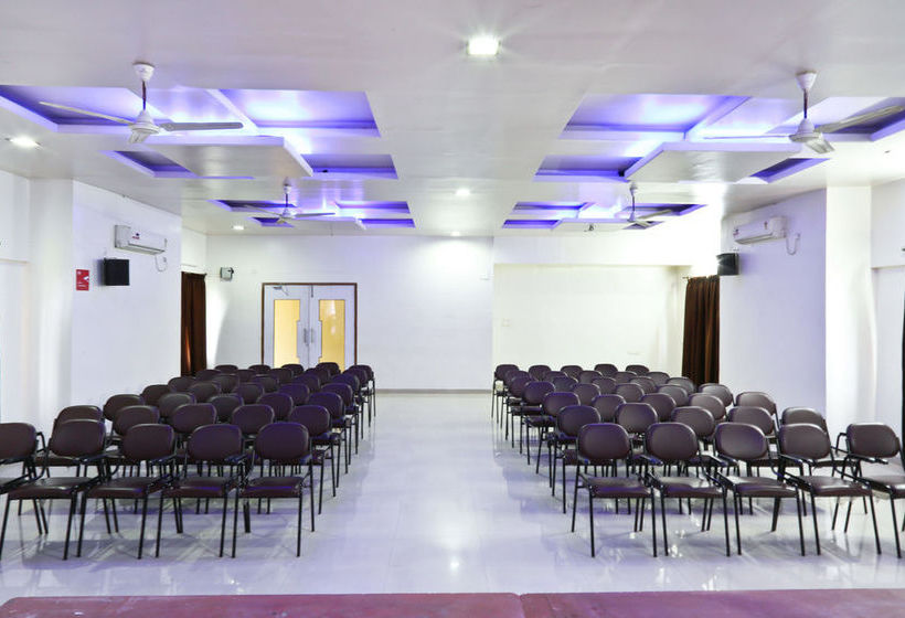 Hotel Zo Rooms Bhumkar Chowk 14