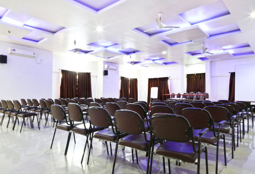 Hotel Zo Rooms Bhumkar Chowk 16