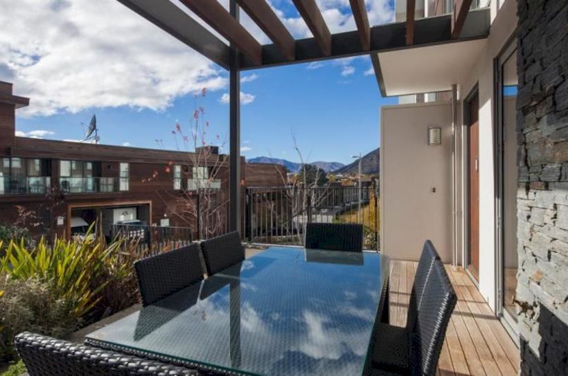 Queenstown Village Apartment 16