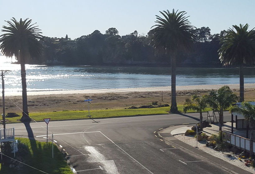 Crowsnest Apartments 11