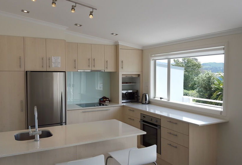 Crowsnest Apartments 14