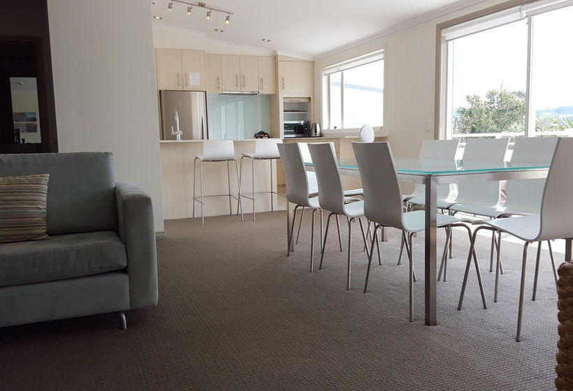 Crowsnest Apartments 18