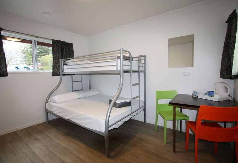 Motel Waikanae Beach Top 10 Holiday Park 3