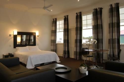 Hotel The White Swan Country 3