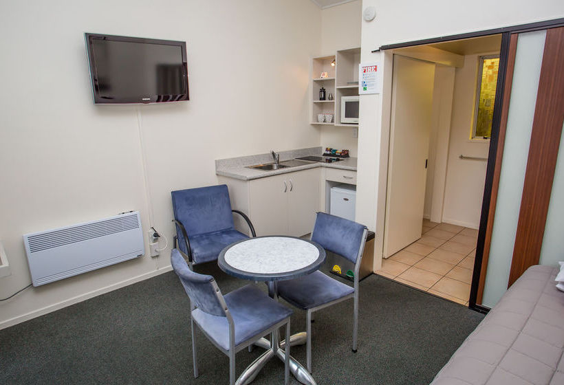 Homestead Lodge Motel 12