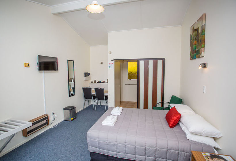 Homestead Lodge Motel 13