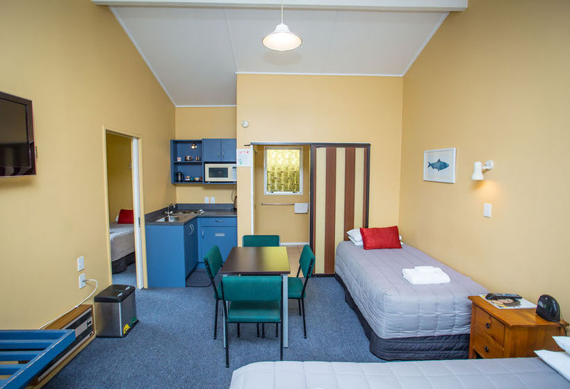 Homestead Lodge Motel 18