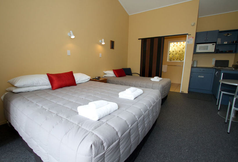 Homestead Lodge Motel 5