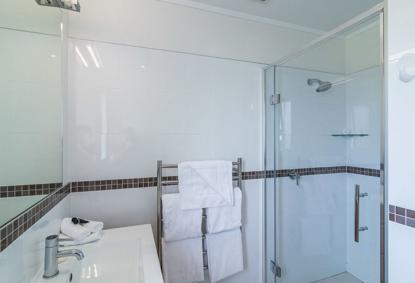 Dupont Executive Motels 8