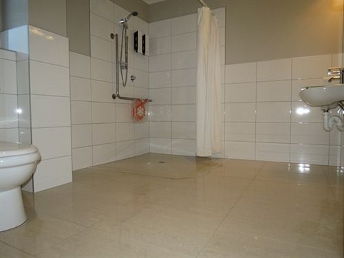 Amity Court Motel 11